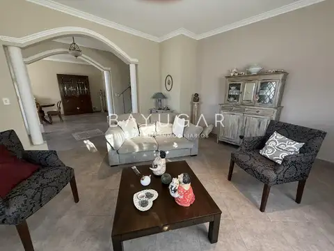 Casa en Venta en Bahía Blanca, USD 390.000
