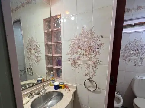 Casa 6 ambientes con 4 baños