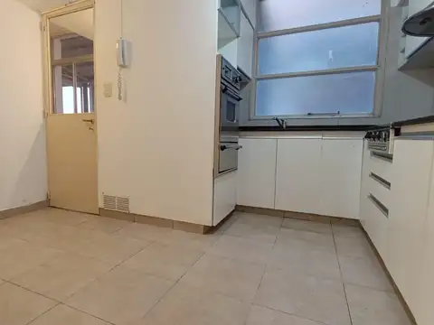 Departamento 7 ambientes con 3 baños