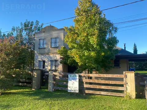 AUR. Venta Casa 2 dorm y galeria cerrada. Parque Sakura. Exaltacion de la Cruz