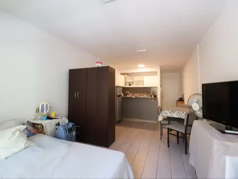 Rawson 300, Piso 1