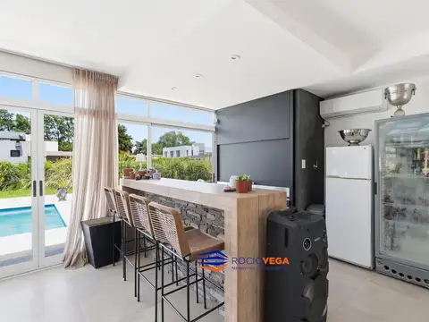 Casa 4 ambientes con 4 baños