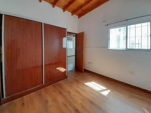 Depto Tipo Casa en Alquiler de 2 dormitorios