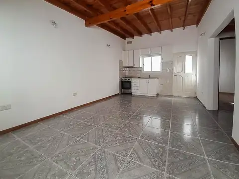 Depto Tipo Casa en Alquiler de 3 ambientes