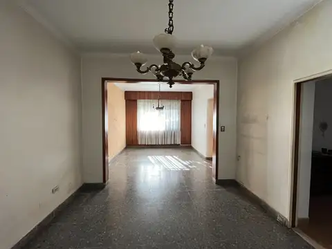 Casa en Venta en Liniers, USD 139.000