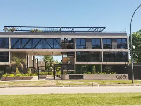 Tríplex 3 dormitorios con patio, pileta y diseño eco friendly – Green by M2, Fisherton