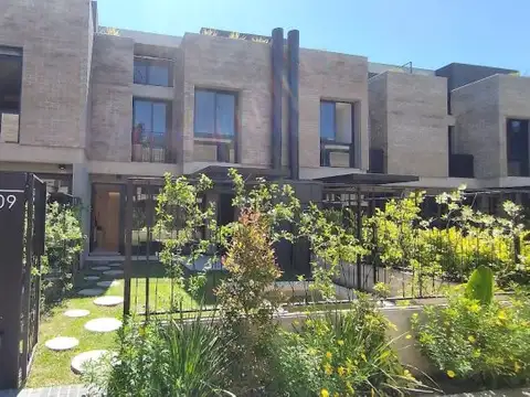 Departamento en Venta en Fisherton, USD 242.000