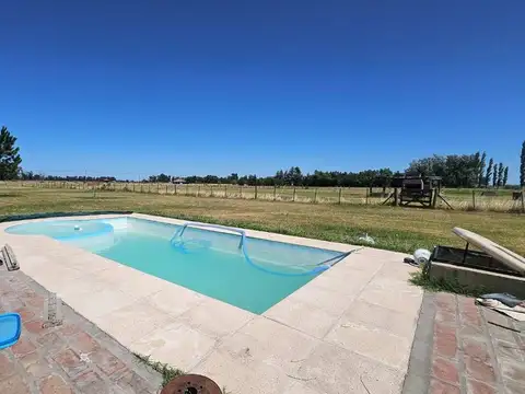 QUINTA EN VENTA CON PILETA EN MERCEDES