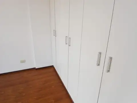 Ov Lagos 400, Piso 4