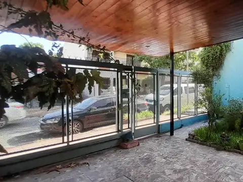 Casa 2 ambientes con 1 baño