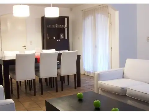 Casa En Funes 4 Dormitorios Con Pileta Sobre Ruta 9