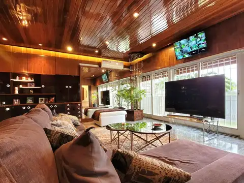 Casa 4 ambientes con 4 baños
