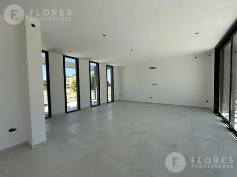 Casa en Alquiler en Pilara, USD 4.500