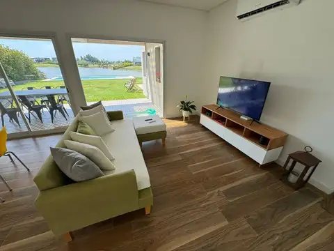 Casa en Alquiler de 3 dormitorios