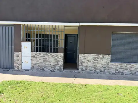 Casa De 3 Amb En Planta Baja Con Patio