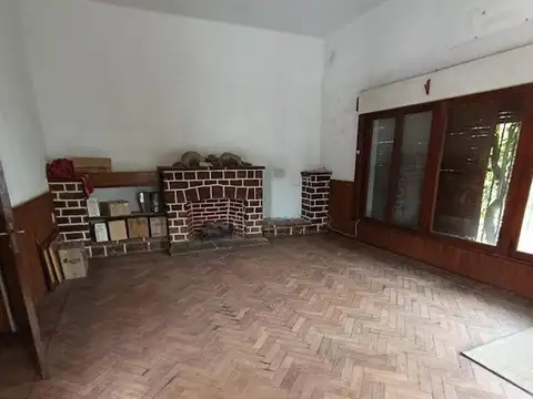 Casa en Venta con 3 cocheras