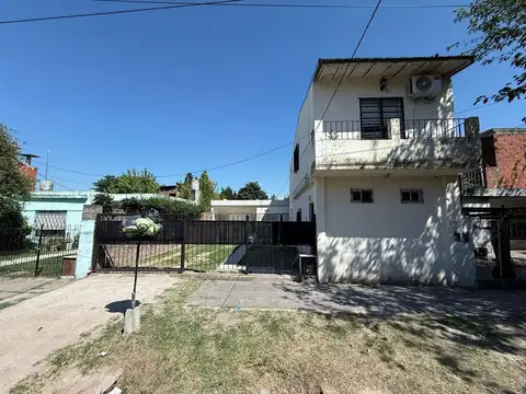 2 CASAS - VENTA EN BLOCK- IDEAL 2 FAMILIAS O INVERSOR