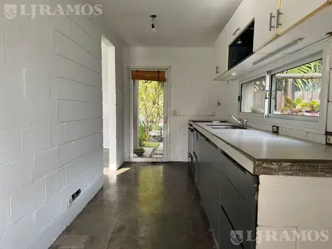 Casa en una sola planta con 3 dormitorios en alquiler en EL ATARDECER
