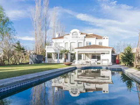 Casa 6 ambientes con 3 baños