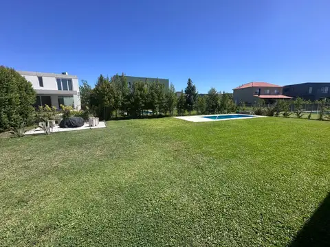 Casa en Alquiler de 3 dormitorios