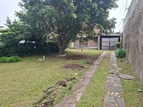   Casa a reciclar con potencial enorme en Ituzaingó Norte
