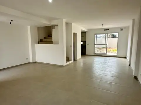 Depto Tipo Casa en Venta de 3 dormitorios