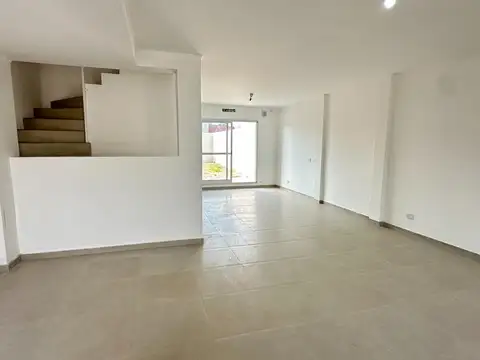 Depto Tipo Casa en Venta de 4 ambientes