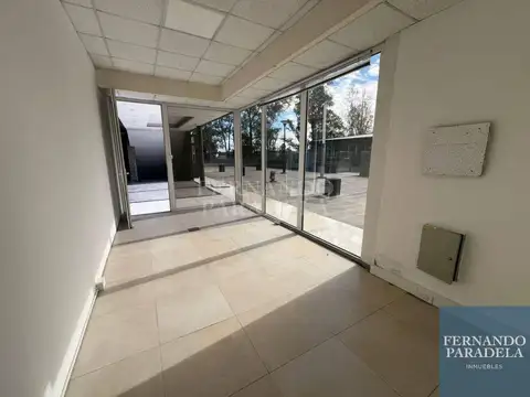Local en Paseo Eucaliptus - Terraza de 155 mts 100