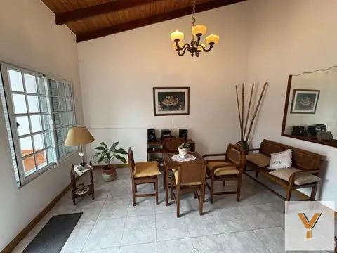 Casa en venta - 2 Dormitorios 1 Baño - Pergamino