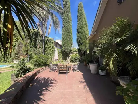 Casa 6 ambientes con 3 baños