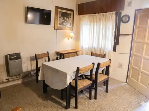 Casa 4 ambientes con 1 baño
