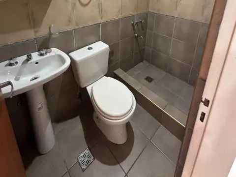 Departamento en Alquiler en Gregorio de Laferrere, $ 250.000