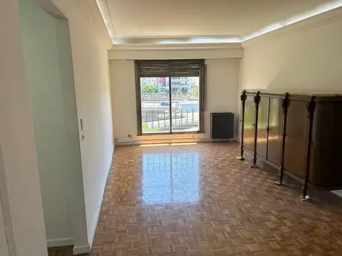 3 AMBIENTES VENTA CONSTITUCIÓN - DEPENDENCIA