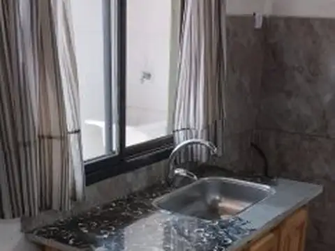 Depto Tipo Casa en Alquiler de 1 dormitorio
