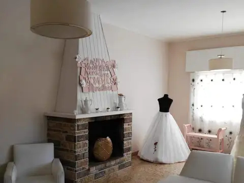 Casa 7 ambientes con 4 baños