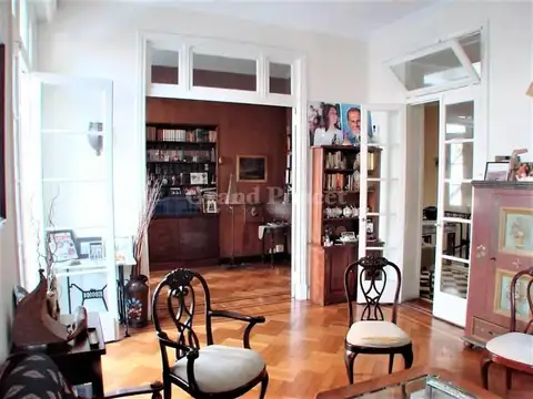 Depto Tipo Casa en Venta 50 años