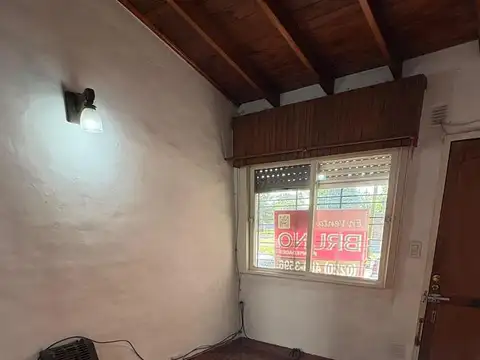 Depto Tipo Casa 2 ambientes con 1 baño