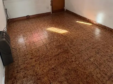 Depto Tipo Casa en Venta 40 años