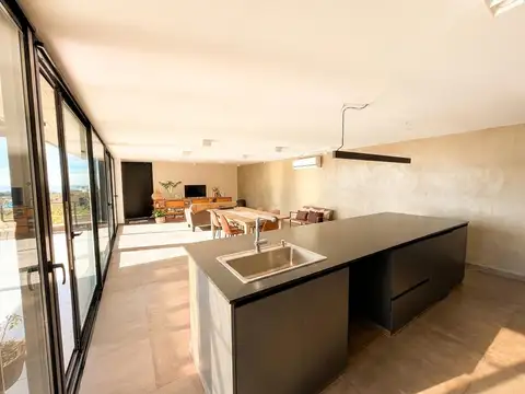 Casa en Alquiler al Noroeste