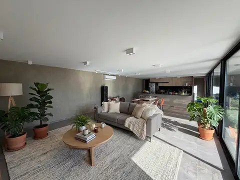 Casa en Alquiler 1 año