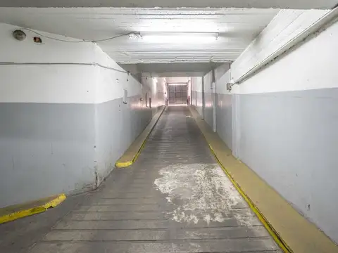 VENTA COCHERA RECOLETA BAJAS EXPENSAS