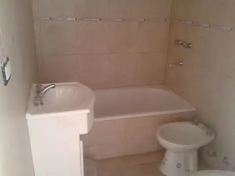 Depto Tipo Casa en Alquiler de 1 dormitorio