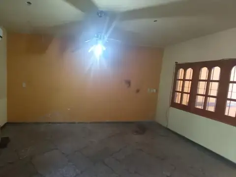 Casa en Alquiler en Republica De La Sexta, $ 880.000