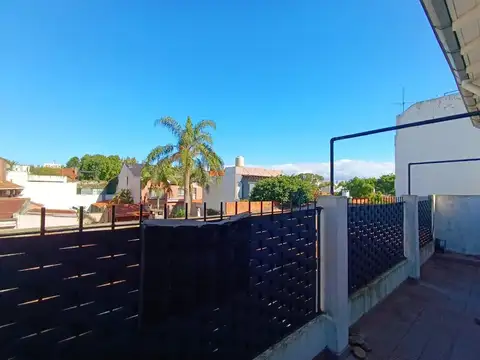 Depto Tipo Casa 5 ambientes con 1 baño