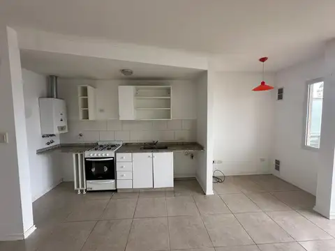 Departamento en Alquiler en Luis Agote, $ 430.000