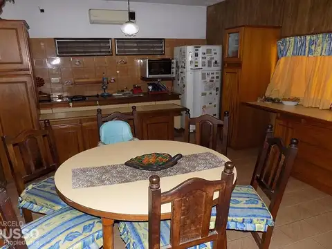 CHALET 5 AMBIENTES – Bº LUNA