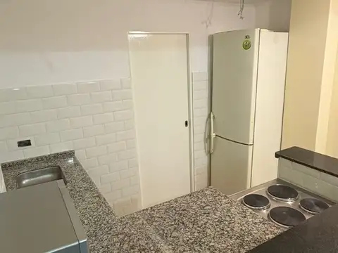 Local en Venta Via Púb.