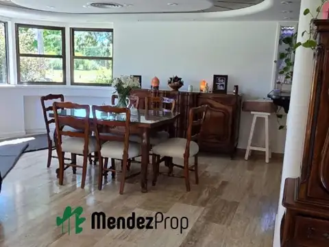 Casa 6 ambientes con 5 baños