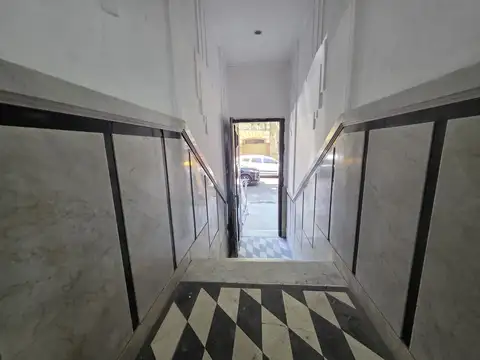 Casa 6 ambientes con 1 baño