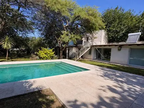 VENTA CASA VILLA CATALINA 2 DORM PILETA 